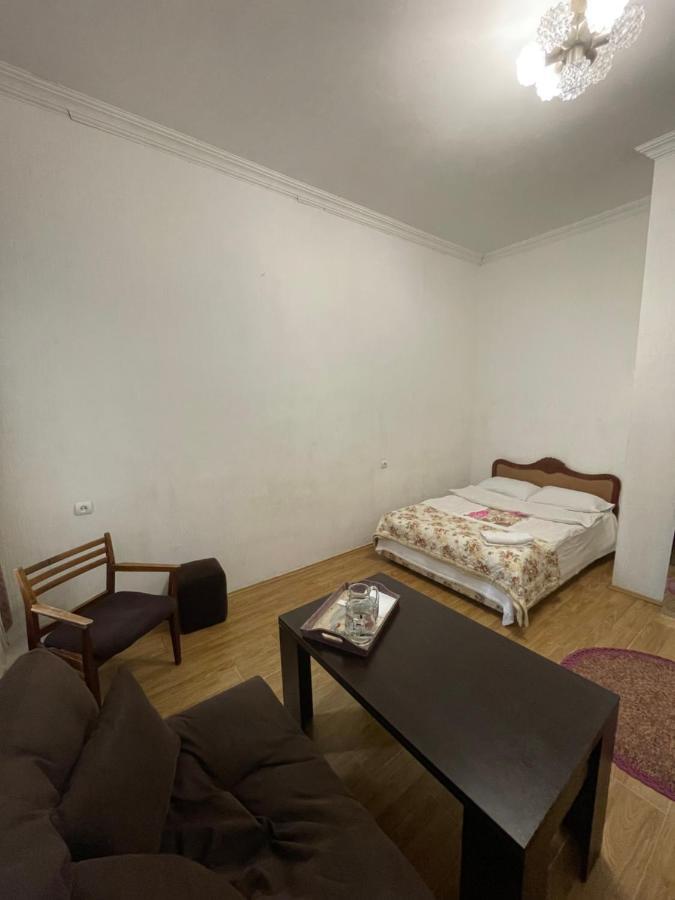 Leila Apartment Τυφλίδα Εξωτερικό φωτογραφία